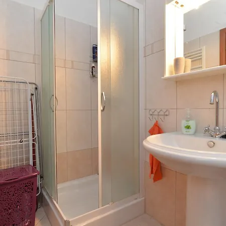 Apartment Radmila 1673 Póla